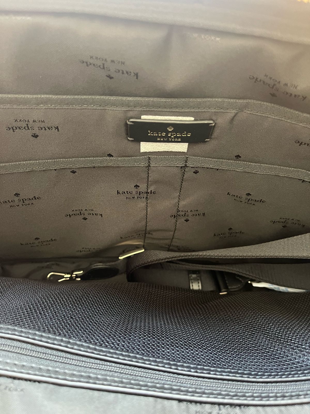 Mochila Kate Spade Chelsea Laptop Sleeve With Strap  - Negro