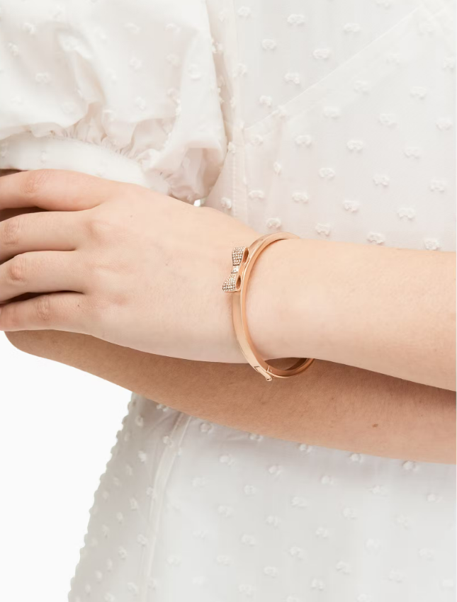 Pulsera Kate Spade Ready Set Bow Pave Bow Bangle Dorado Rosado