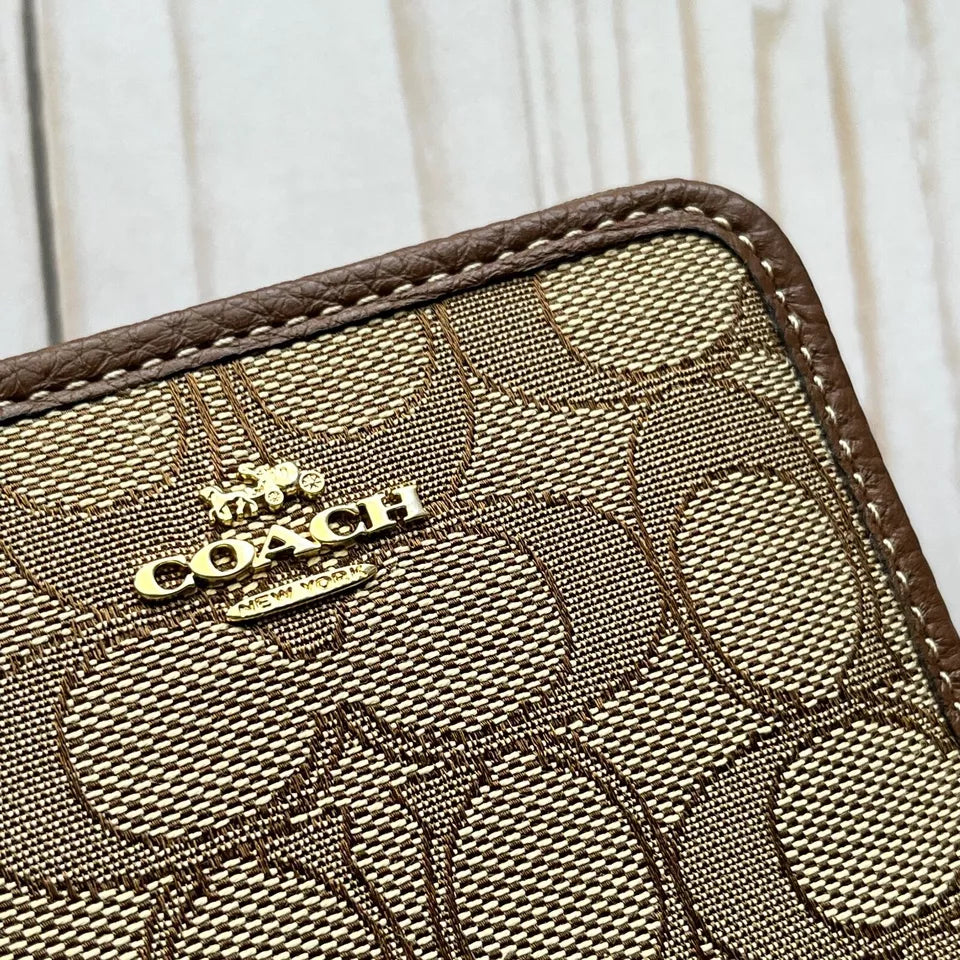 Cartera Coach Small Zip Around Wallet In Signature Jacquard - Marrón