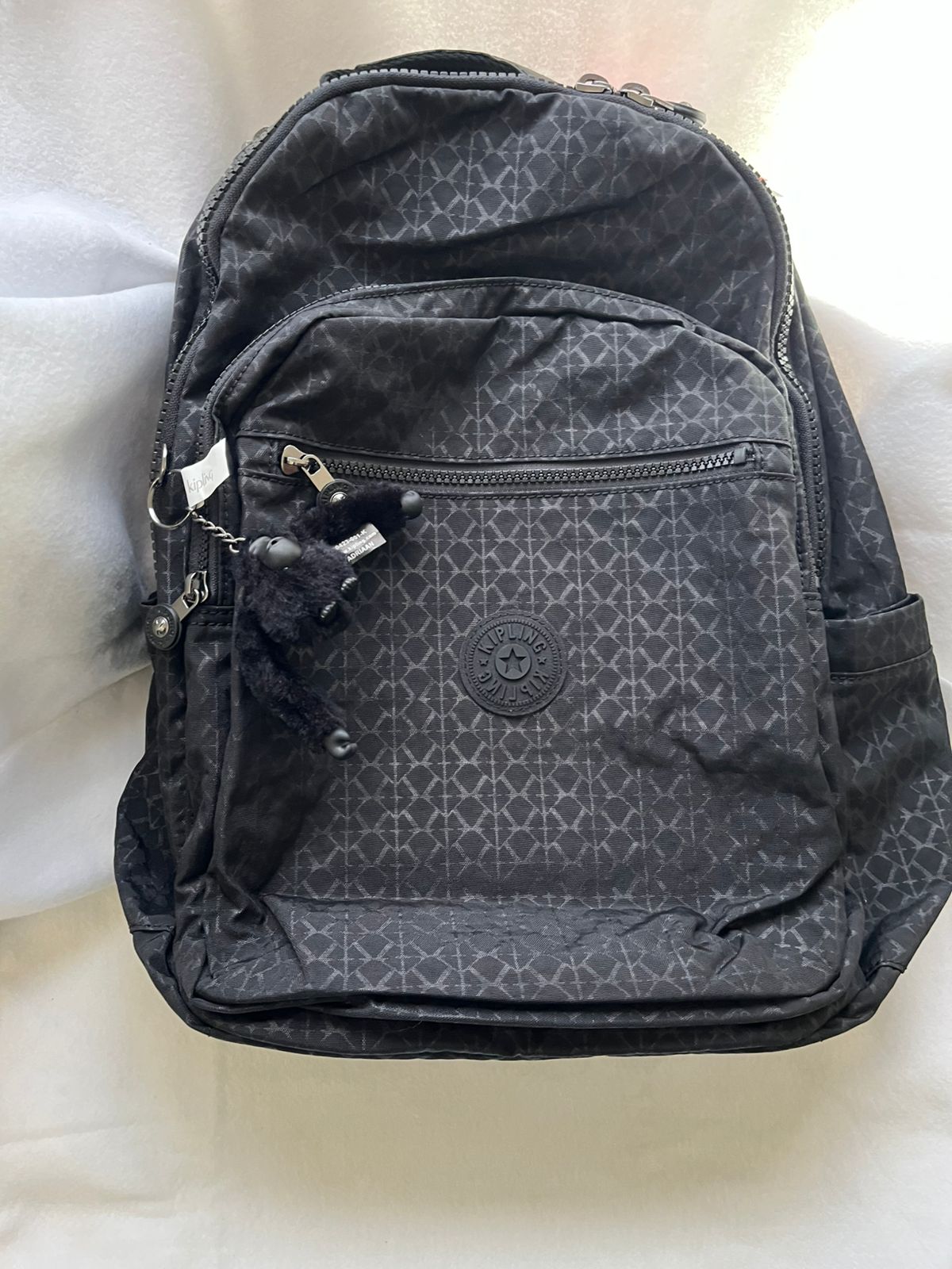 Mochila Kipling Seoul Grande Negro Signature Embossed