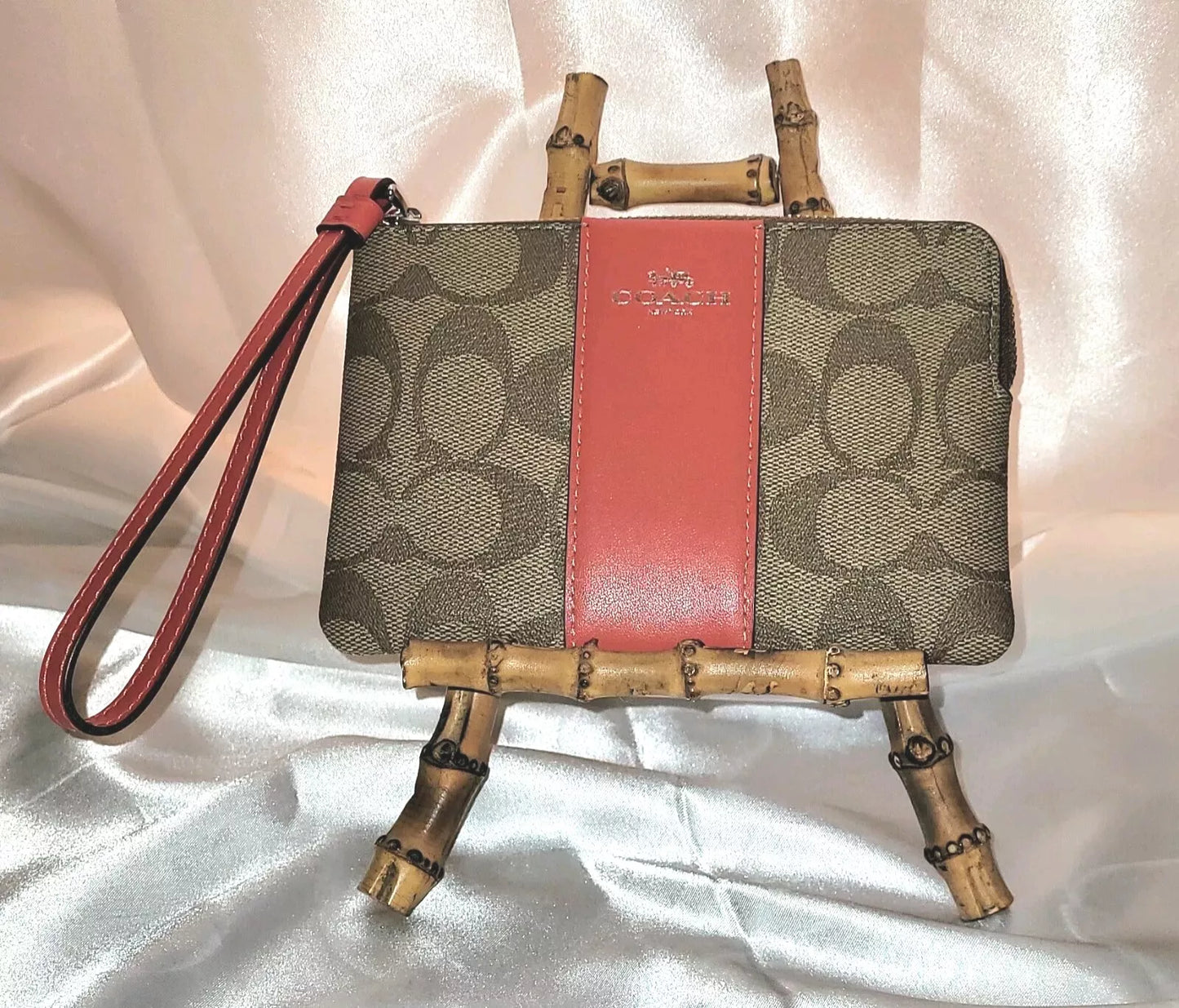 Monedero Coach Corner Zip Estampado Cafe Claro Rojo