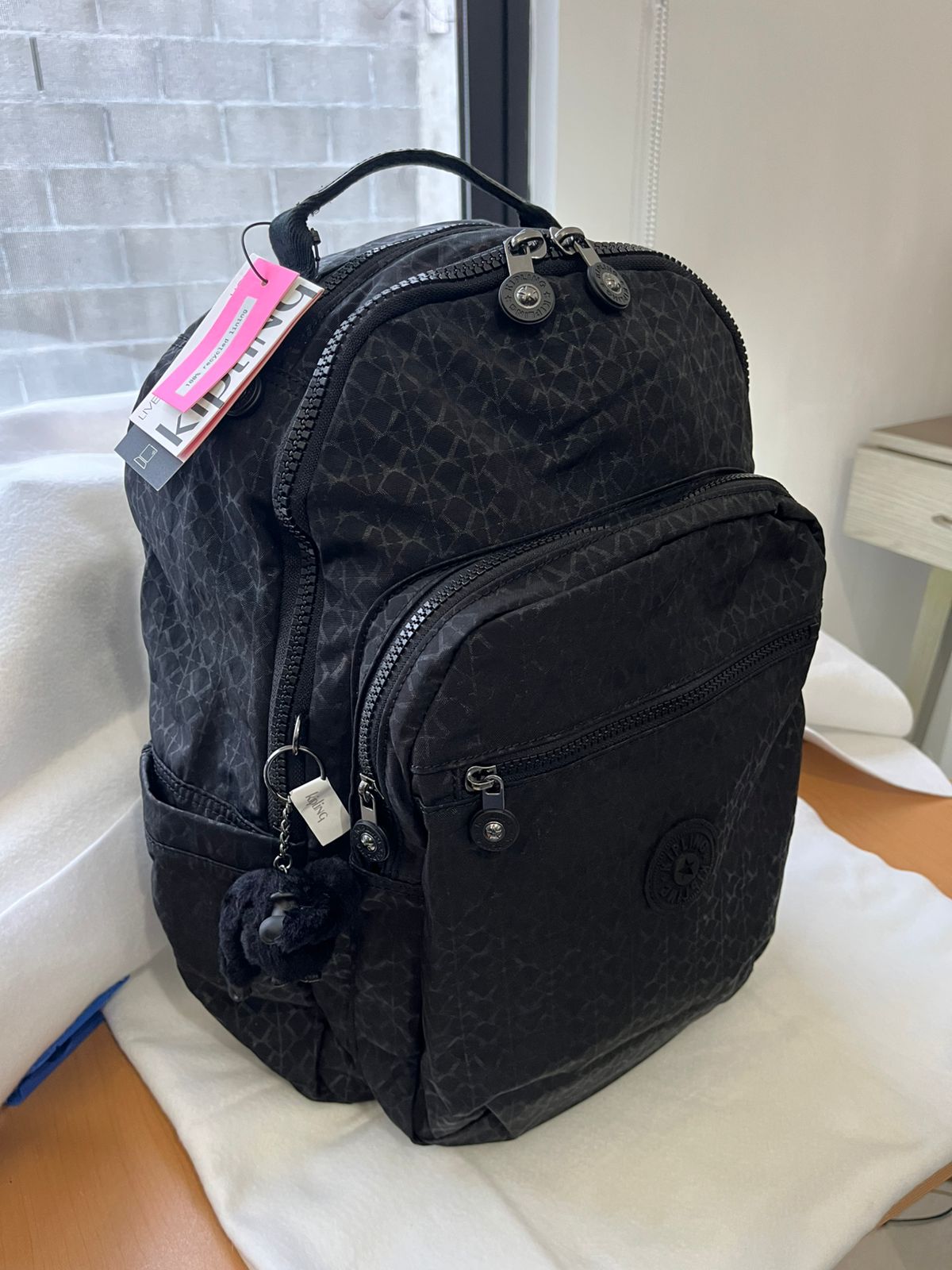 Mochila Kipling Seoul Grande Negro Signature Embossed