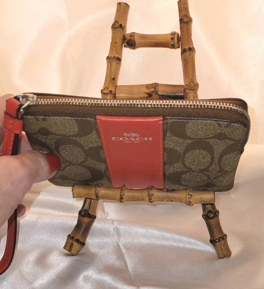 Monedero Coach Corner Zip Estampado Cafe Claro Rojo