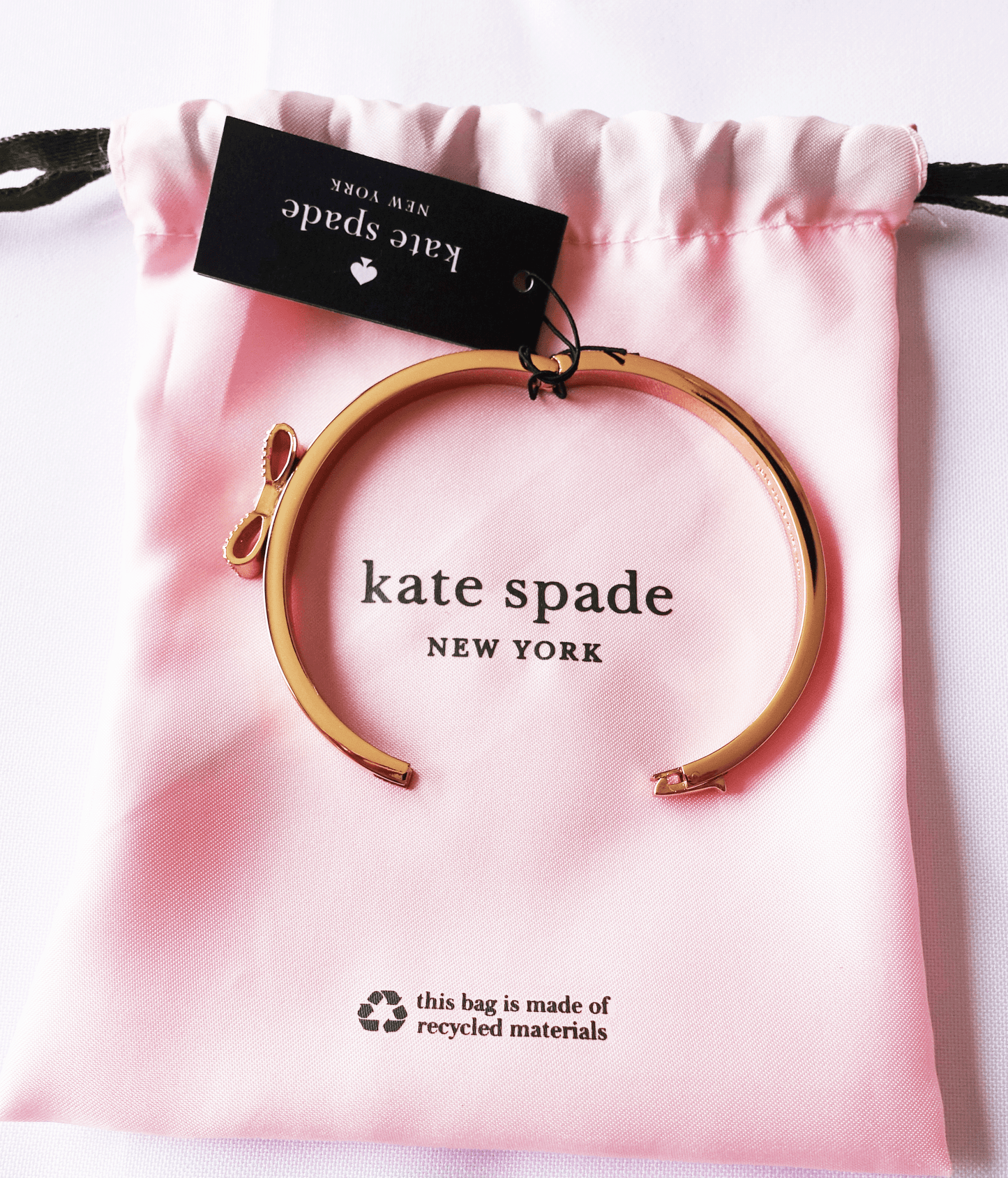 Pulsera Kate Spade Ready Set Bow Pave Bow Bangle Dorado Rosado