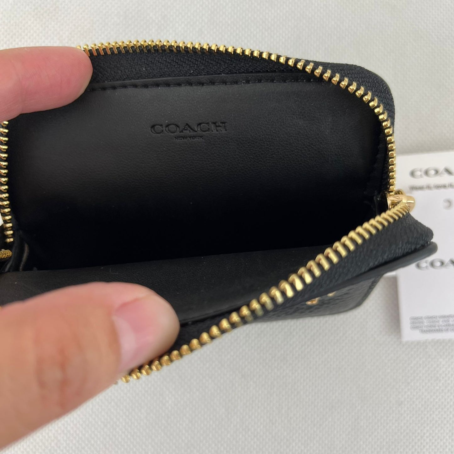 Monedero Coach Zip Card Case Negro
