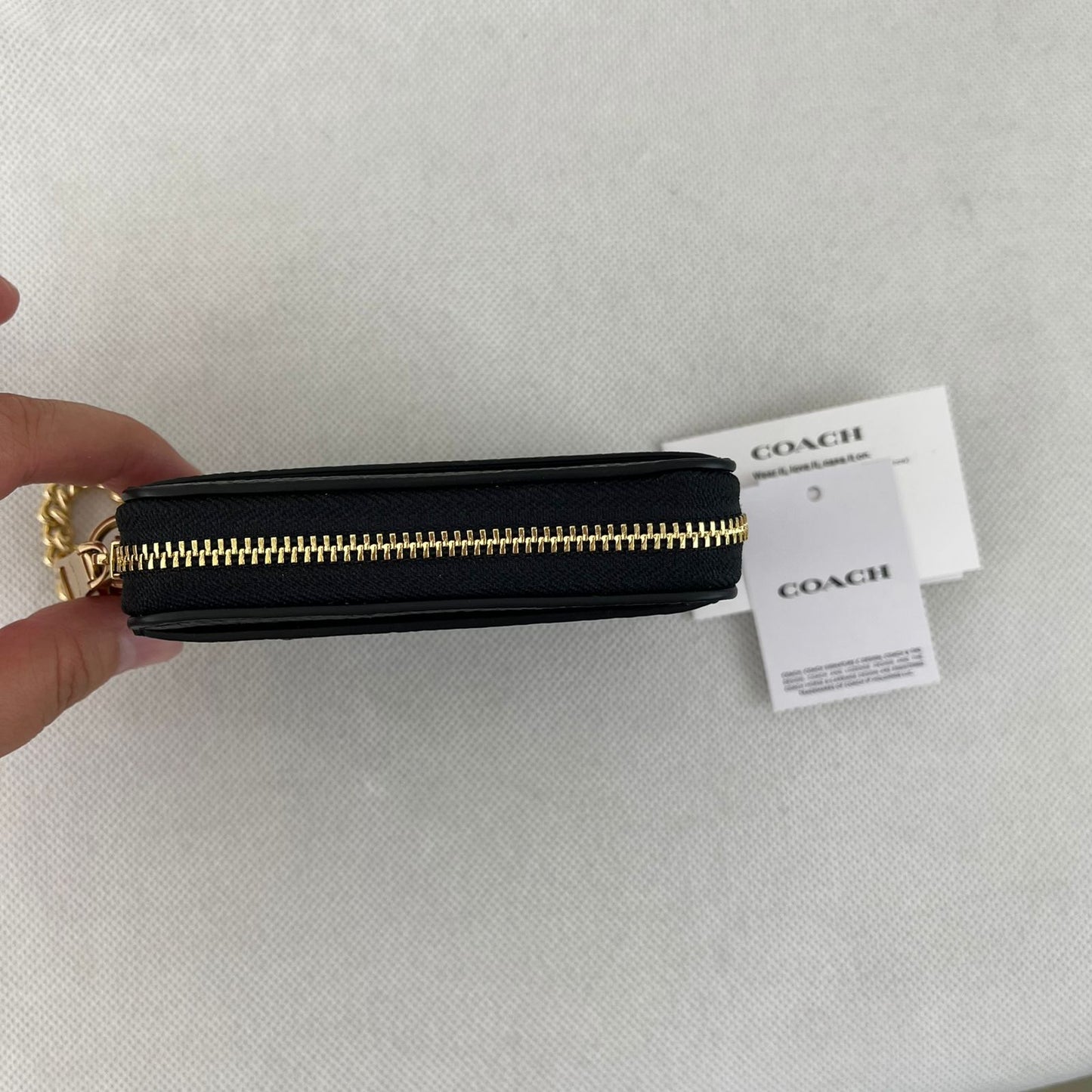 Monedero Coach Zip Card Case Negro