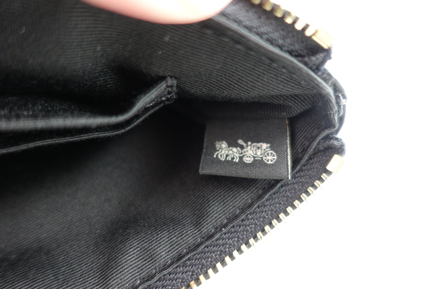Monedero Coach Corner Zip Negro