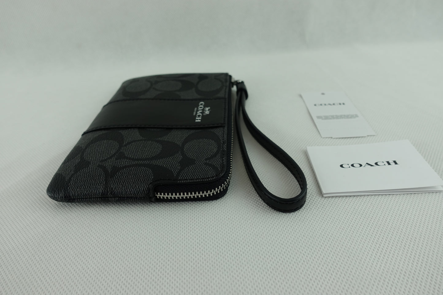 Monedero Coach Corner Zip Estampado Negro & Gris