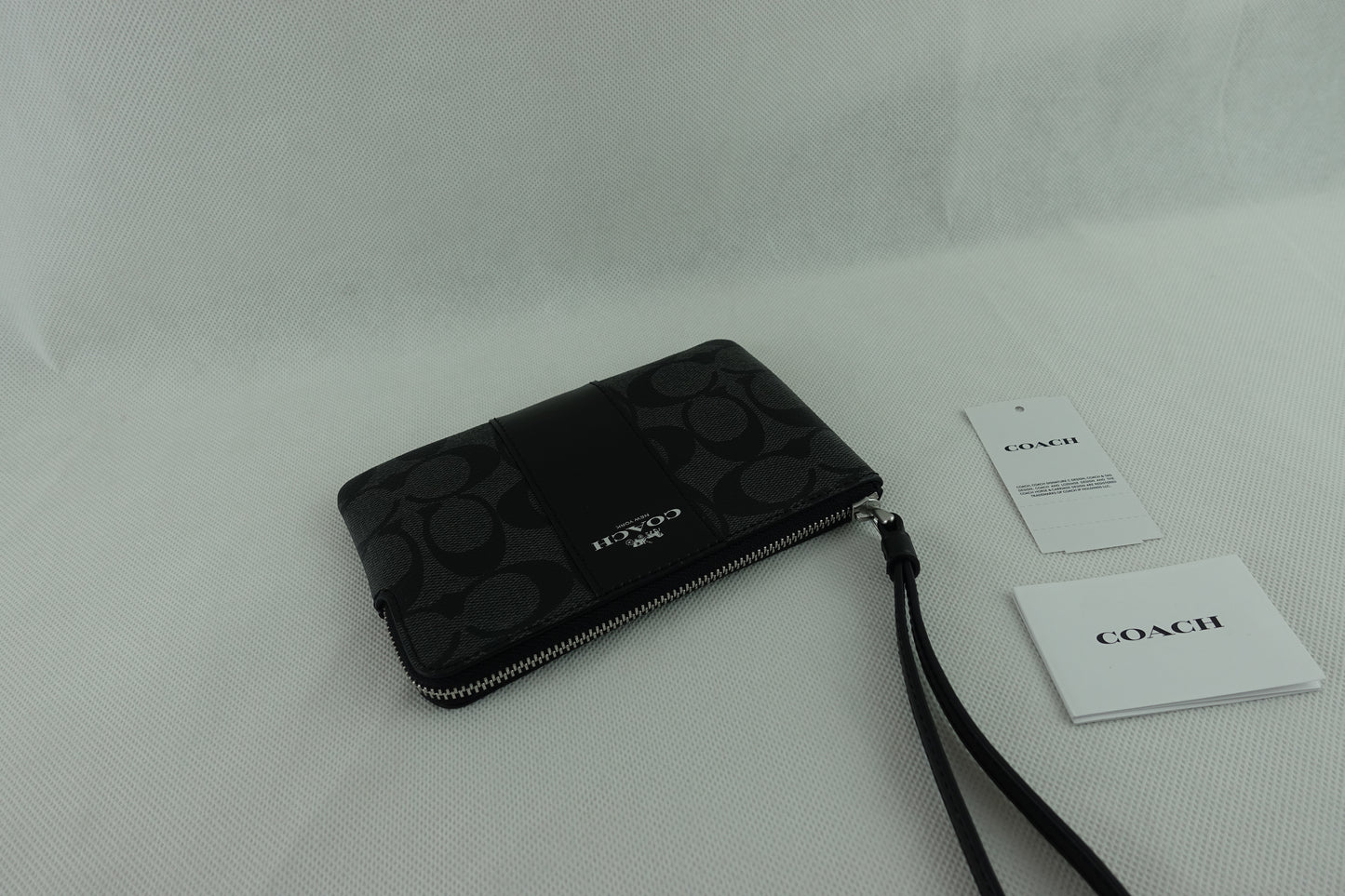 Monedero Coach Corner Zip Estampado Negro & Gris