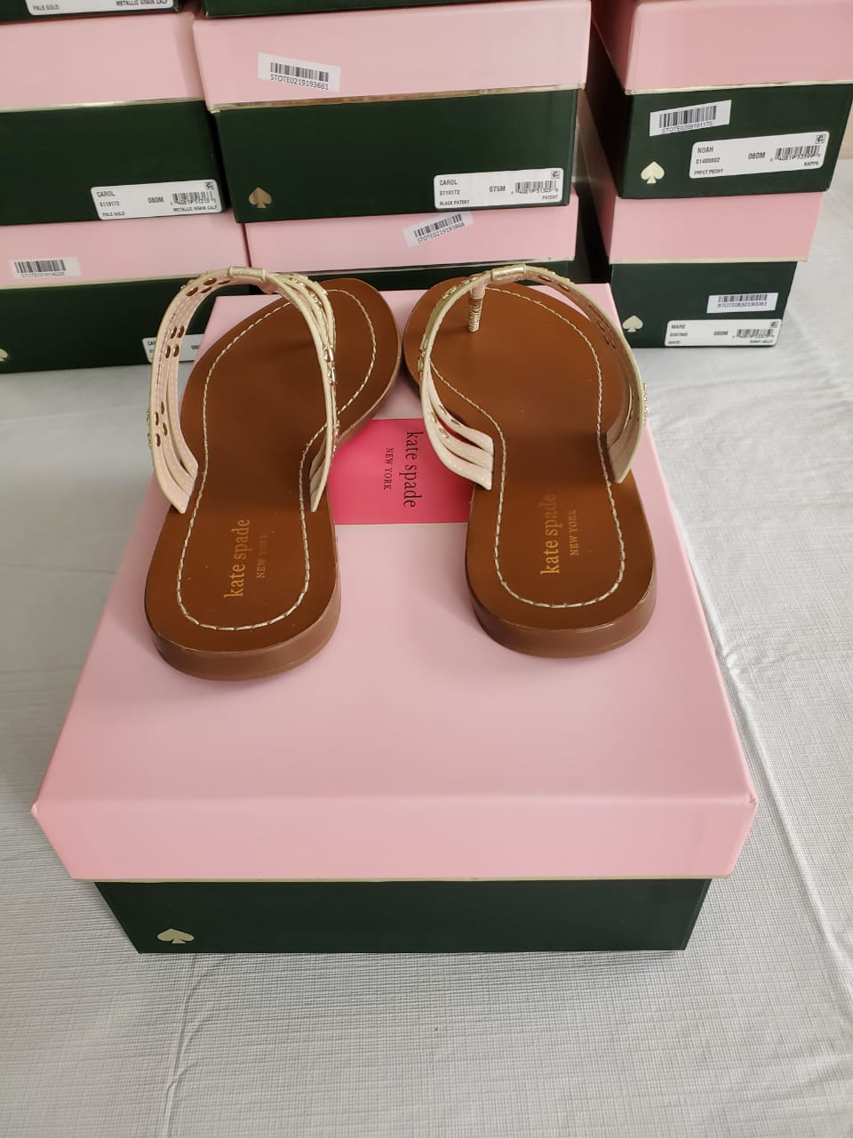 Sandalias Kate Spade Carol Spades Studded Piel OFERTA! - illa Elite Fashion Suppliers