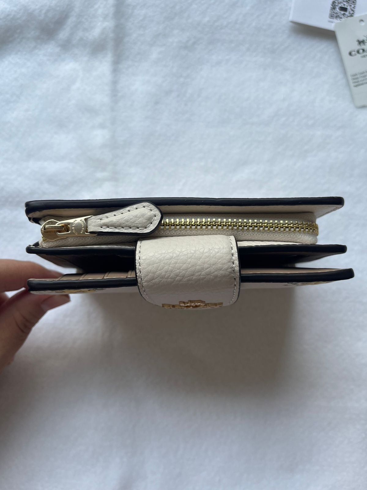 Cartera Coach 100% Original Medium Corner Zip Wallet Flores Amarillas
