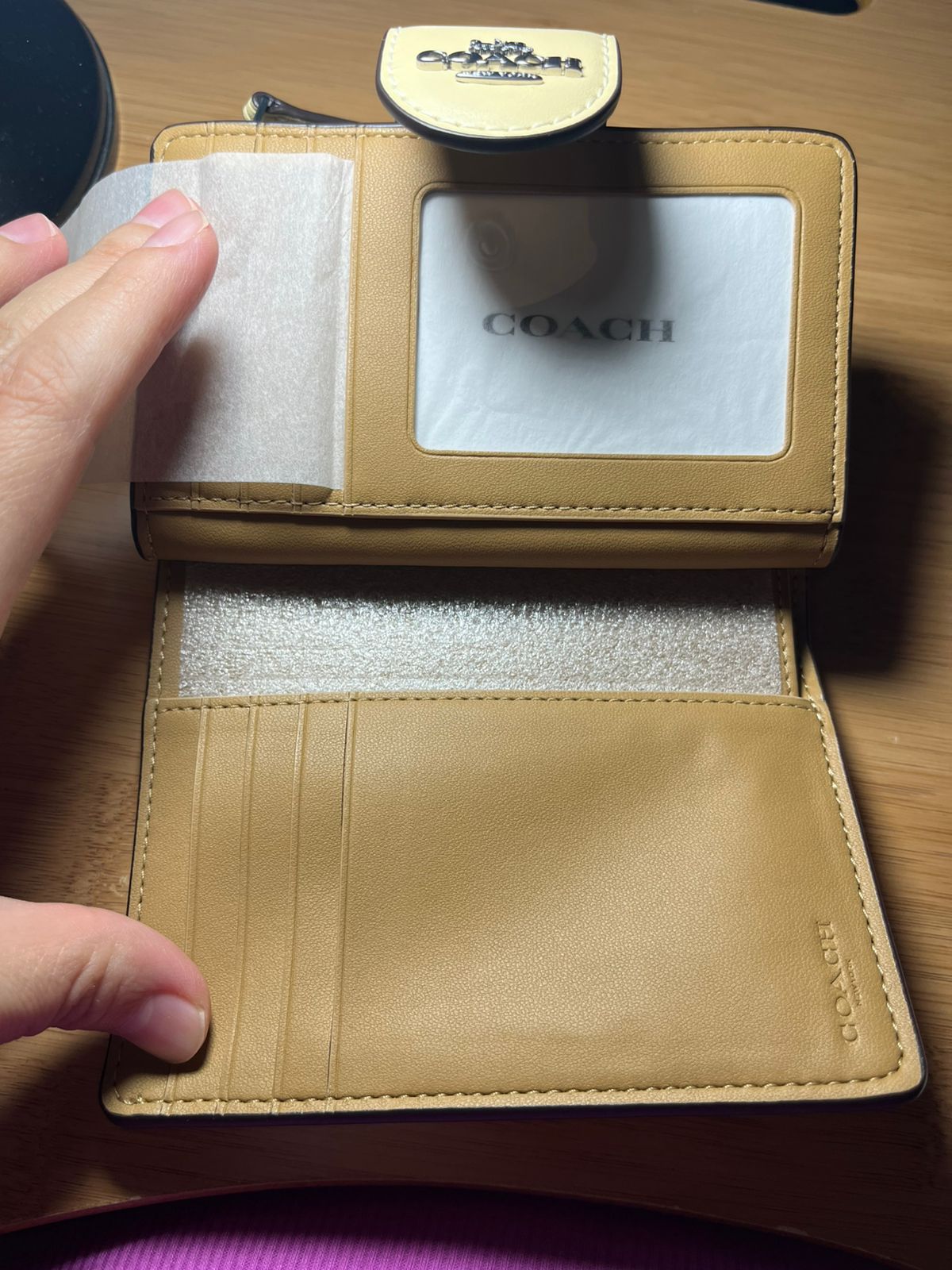 Cartera Coach 100% Original Medium Corner Zip Wallet Amarilla