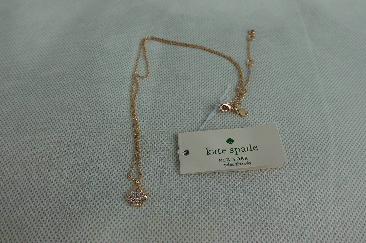 Collar Dije Kate Spade Everyday Spade Pave Mini Pendant