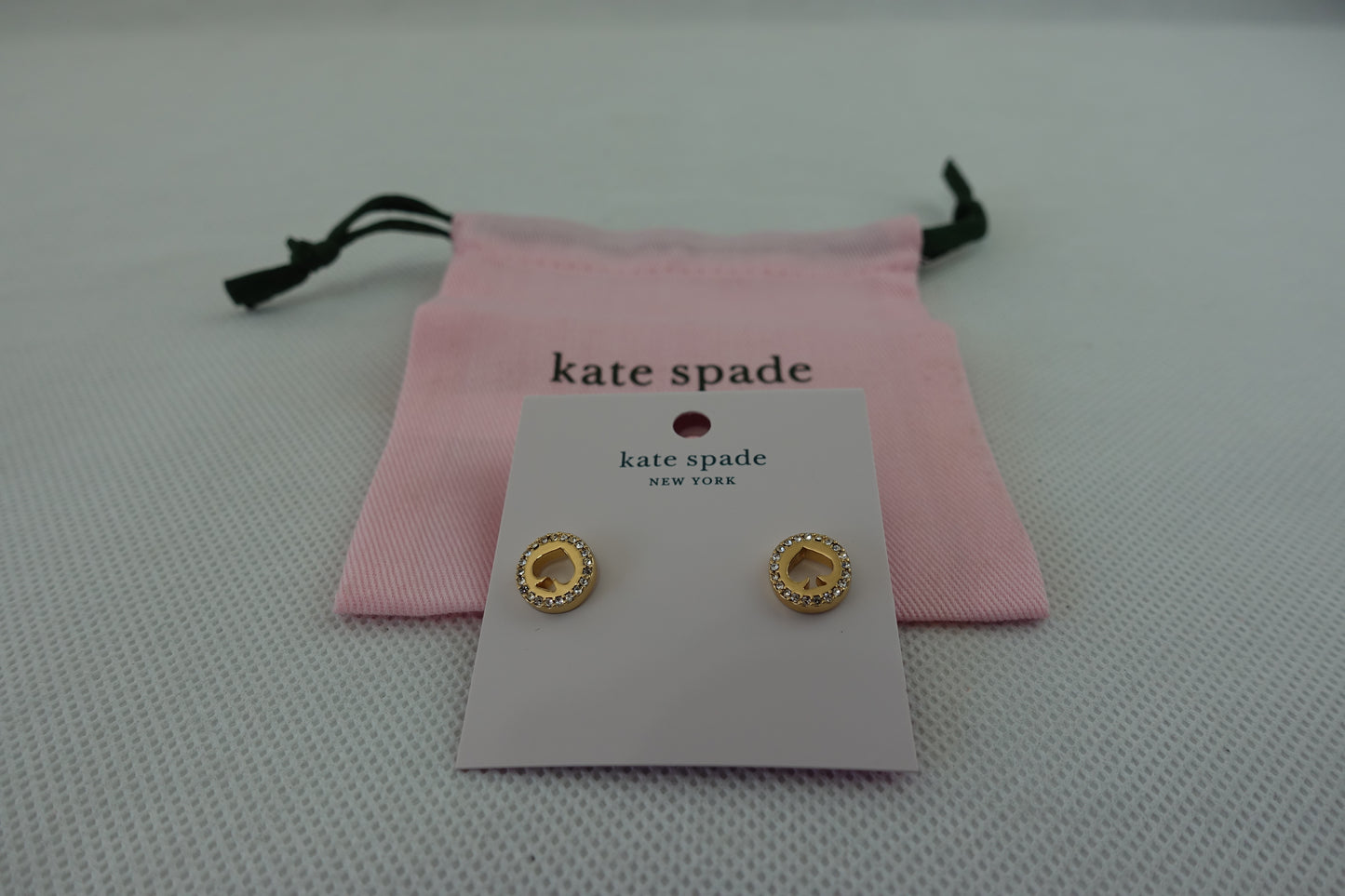 Aretes Kate Spade Spot The Spade Pave Halo Spade Studs Dorados