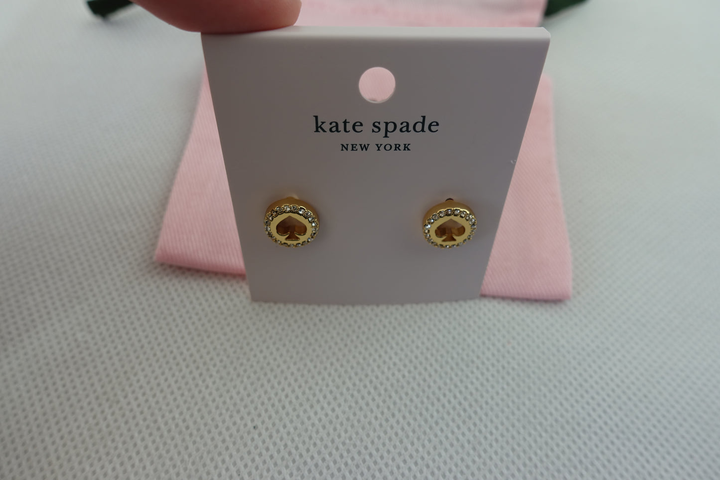 Aretes Kate Spade Spot The Spade Pave Halo Spade Studs Dorados