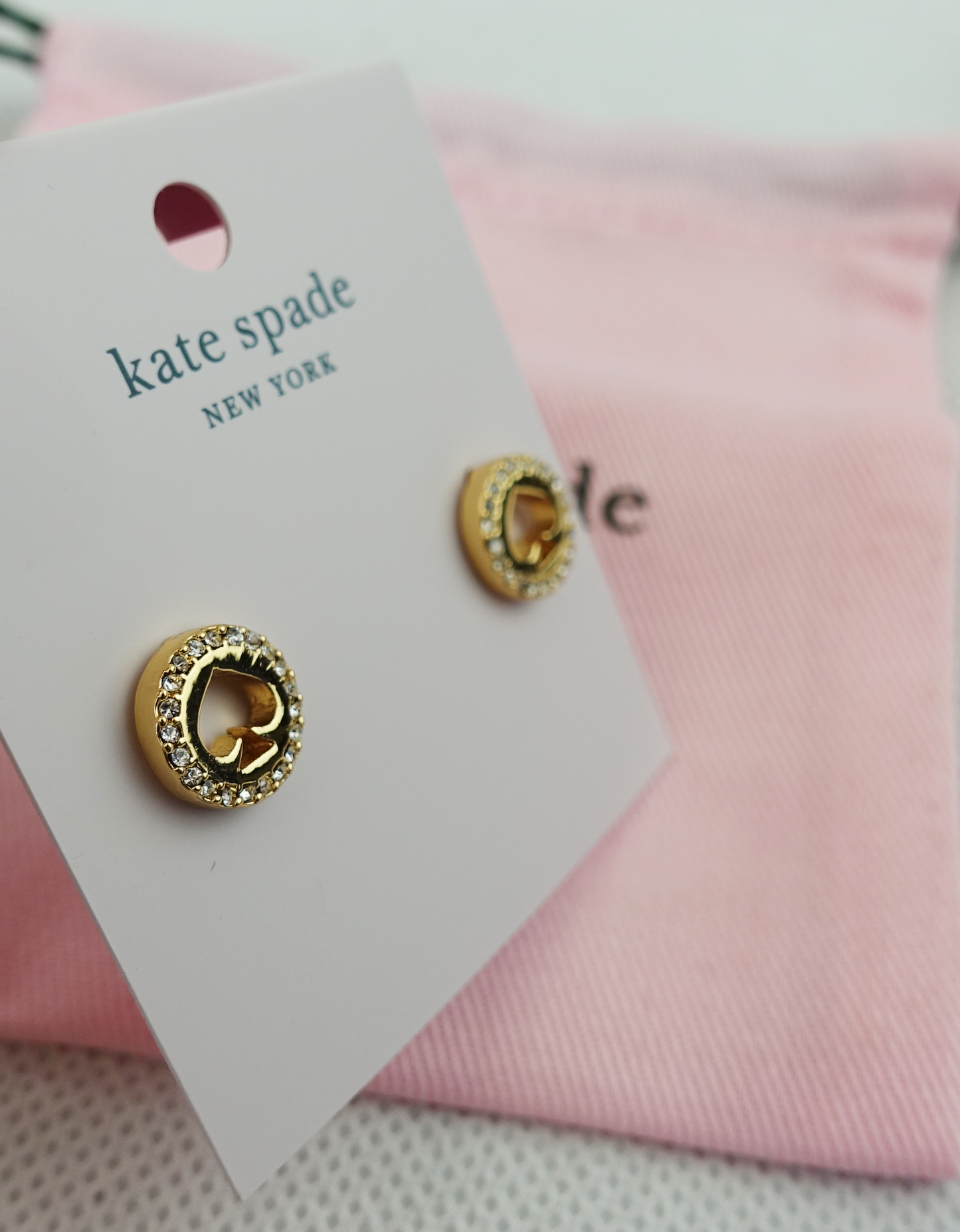 Aretes Kate Spade Spot The Spade Pave Halo Spade Studs Dorados