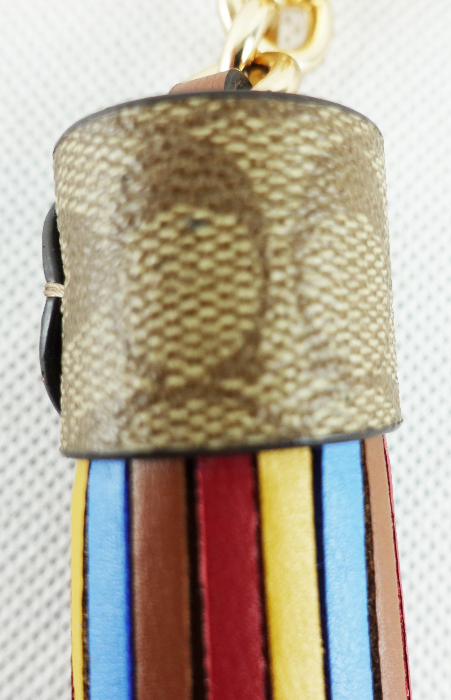 Llavero Coach Tassel Bag Charm In Colorblock Signature Canvas - COLORES
