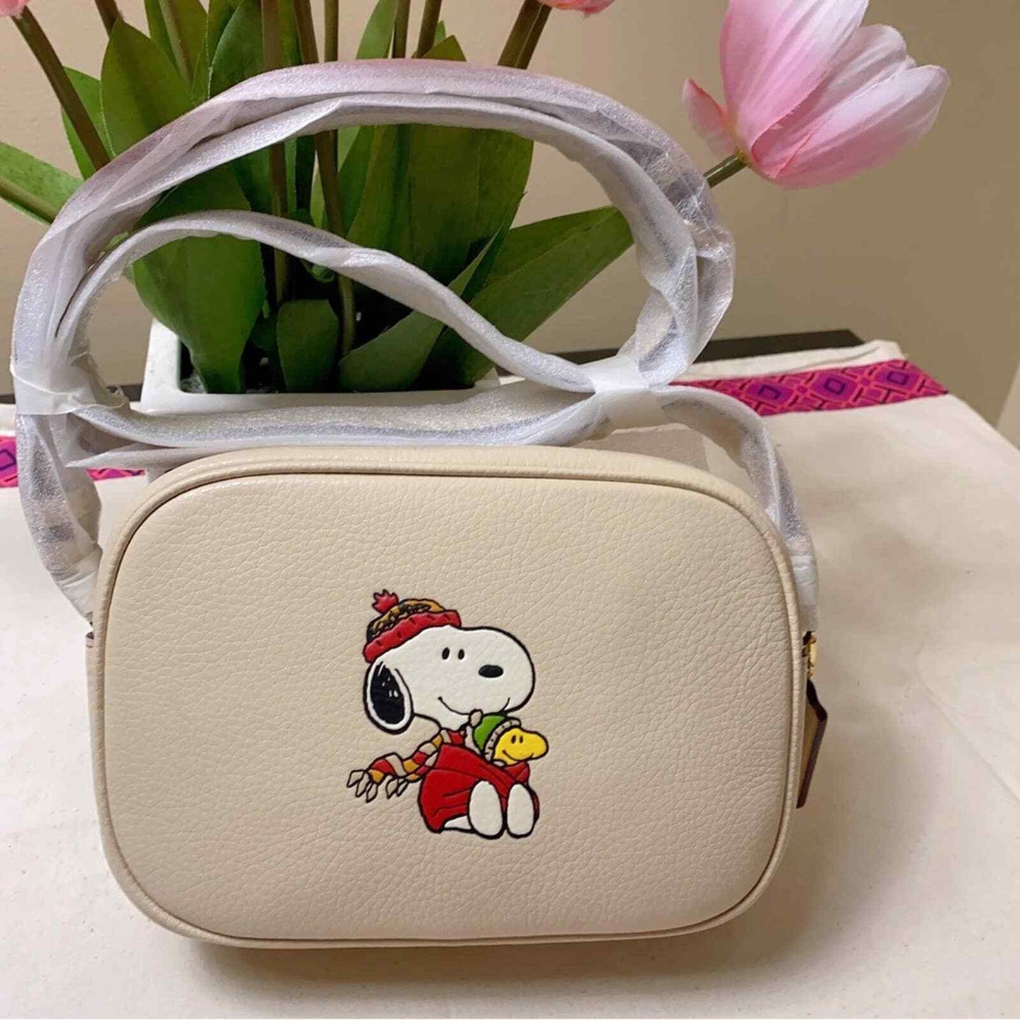 Bolsa Coach Peanuts Mini Jamie Camera Bag With Snoopy Cuddle Motif