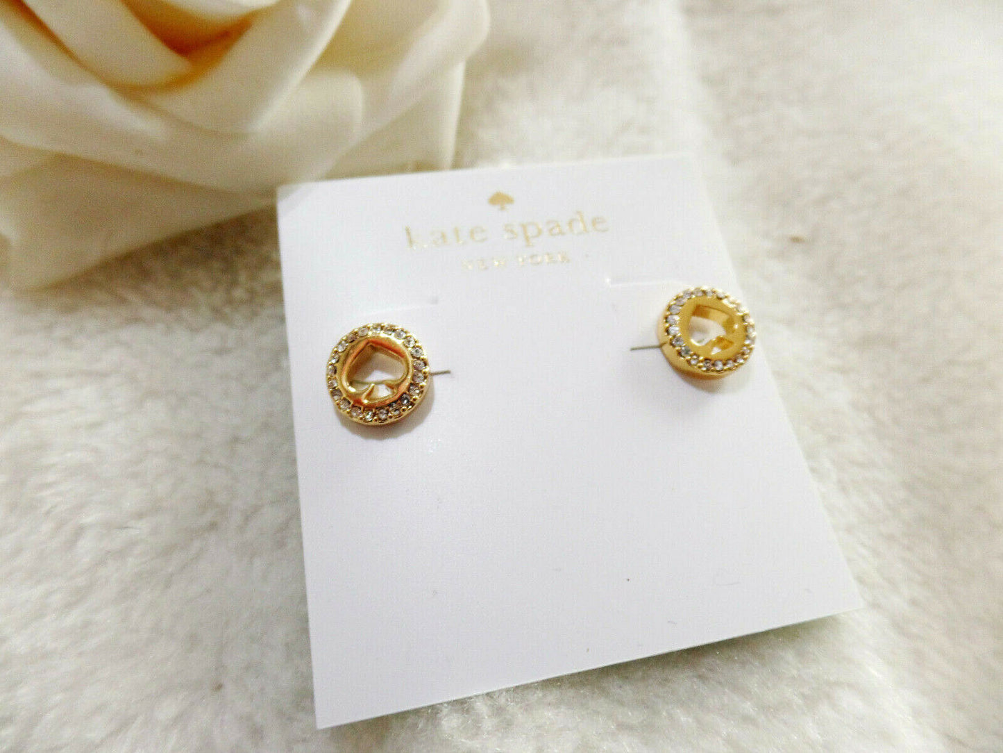 Aretes Kate Spade Spot The Spade Pave Halo Spade Studs Dorados