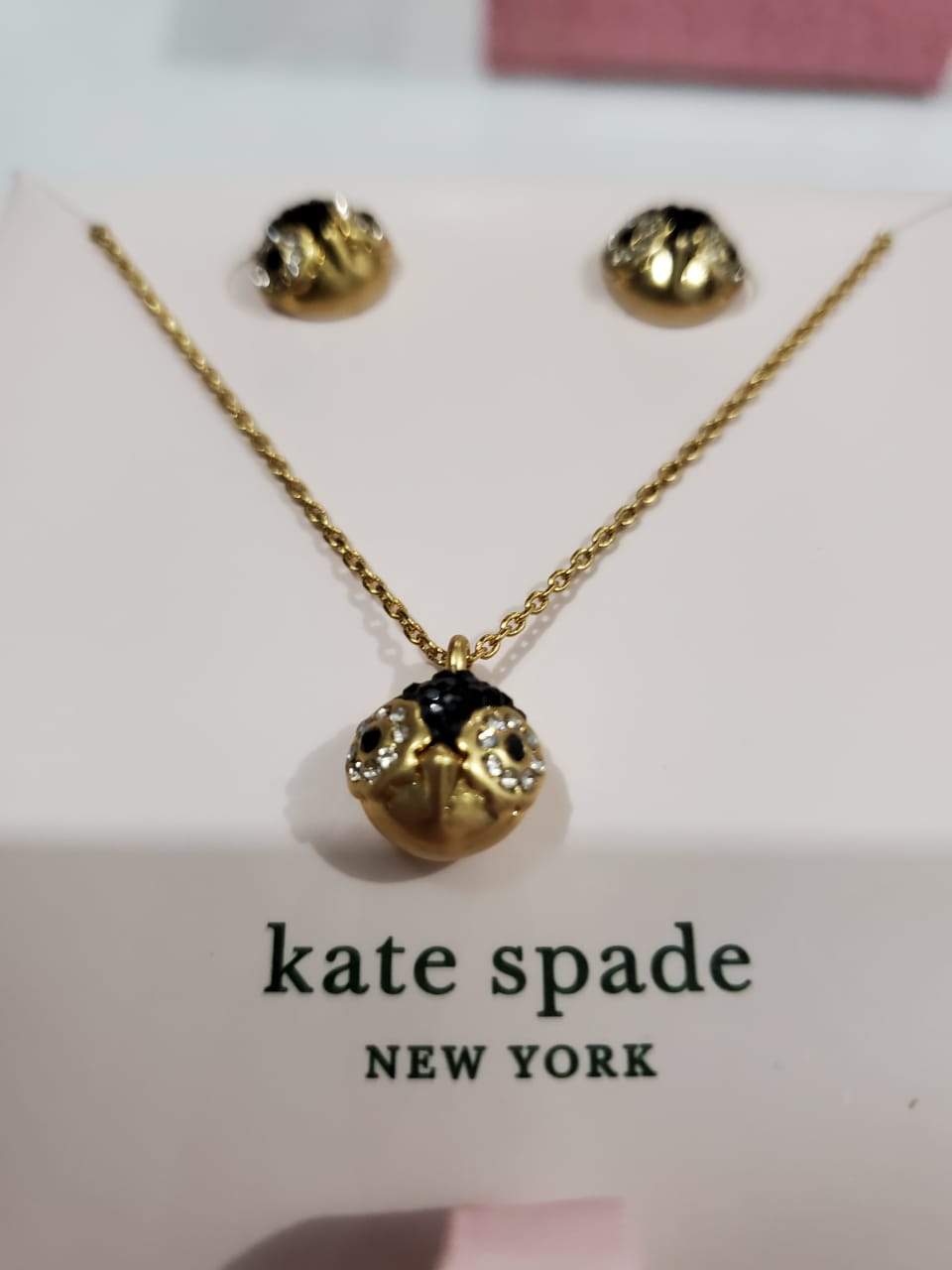 Set De Collar Y Aretes Kate Spade Pinguino C/Caja de Regalo - illa Elite Fashion Suppliers