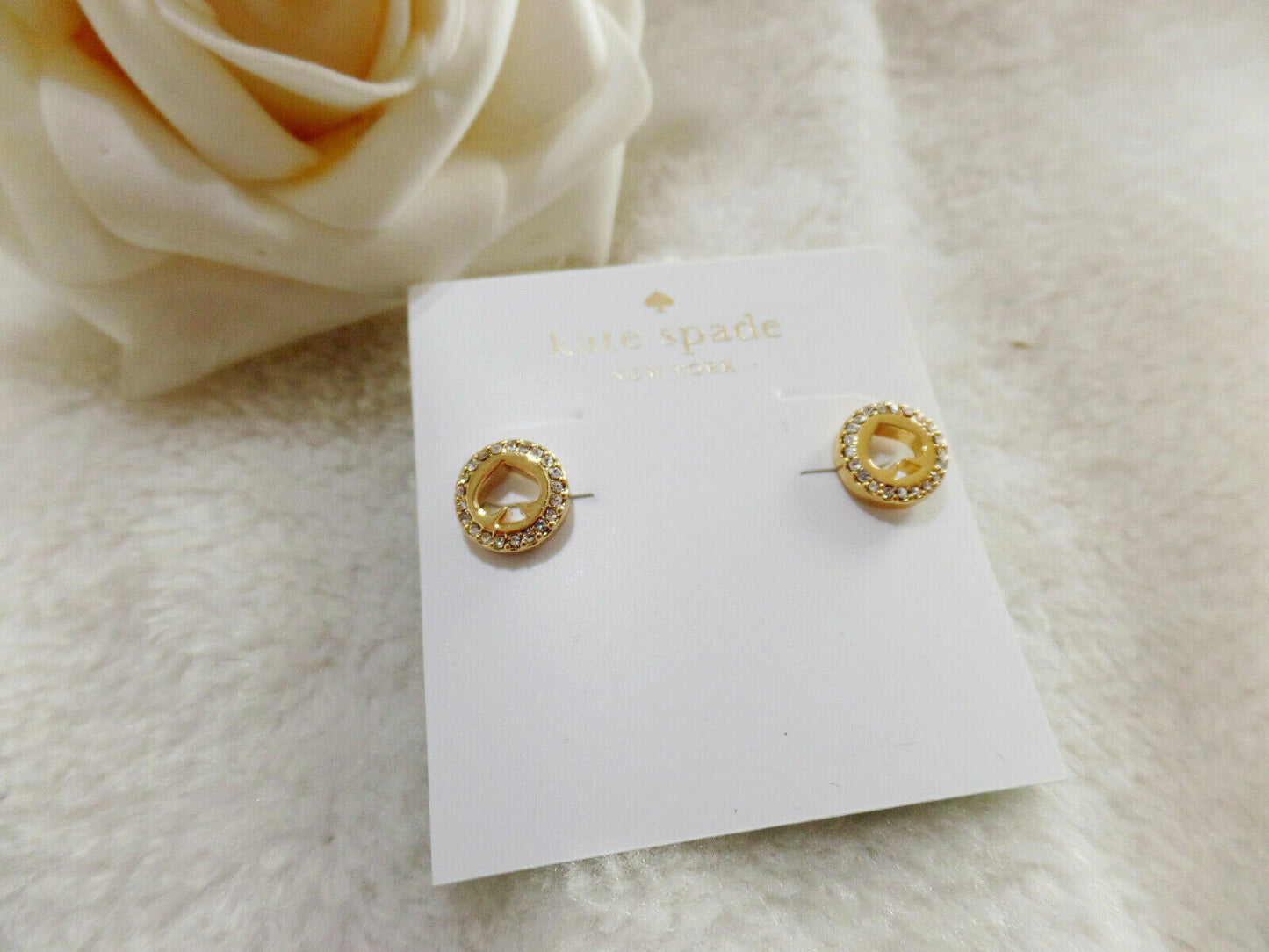 Aretes Kate Spade Spot The Spade Pave Halo Spade Studs Dorados